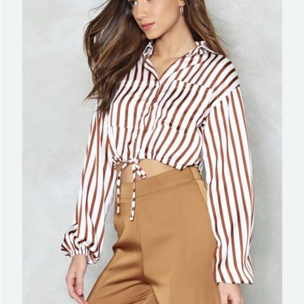 NWT Nasty Gal Front Tie Striped Crop Silky Shirt Size Small
